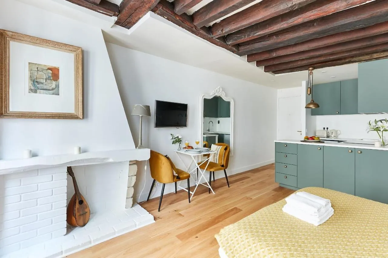 Rue Des Gravilliers - City Apartment Paris